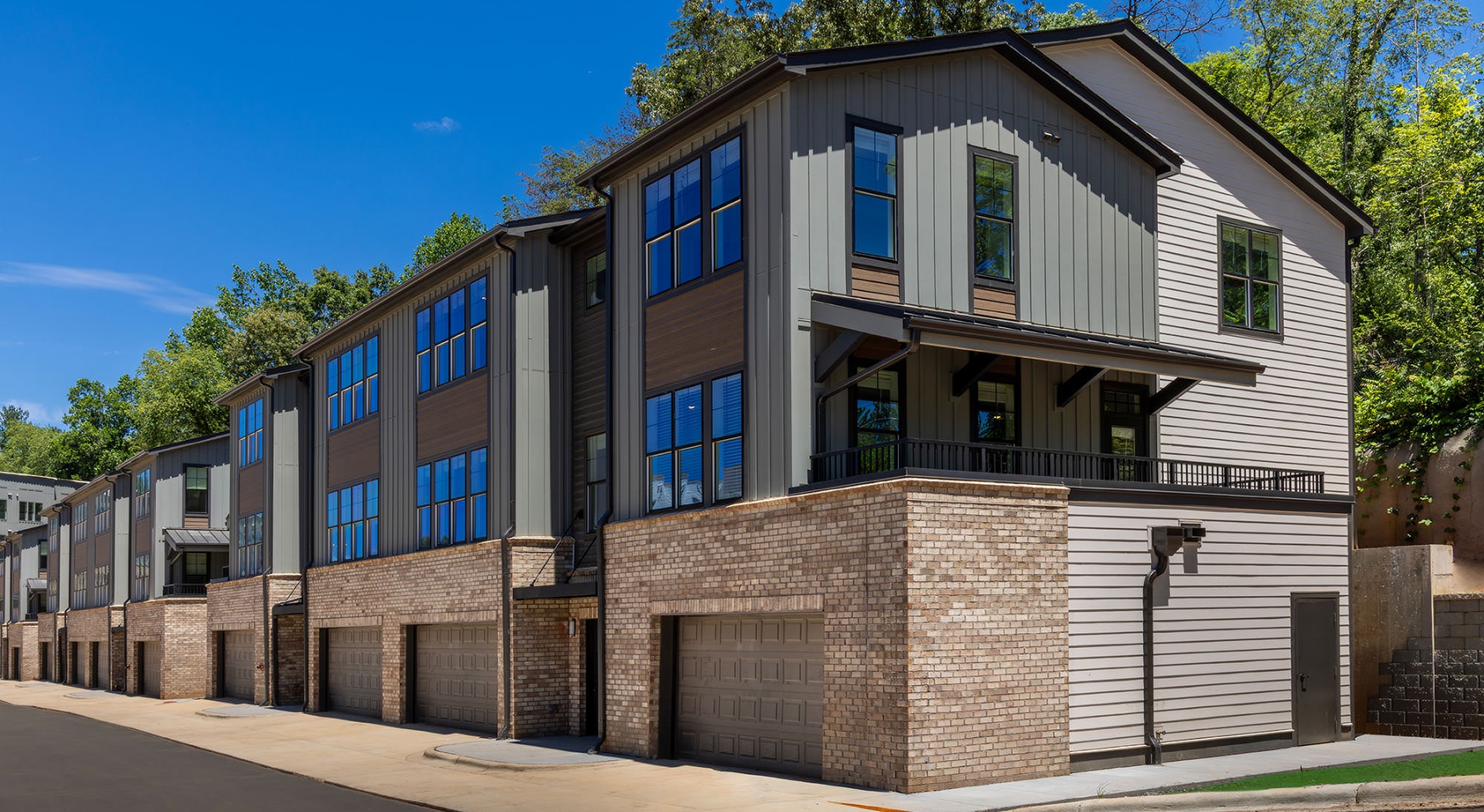 apartments with attached garages
